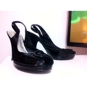 BCBGIRLS 7.5 Glossy Black Heels