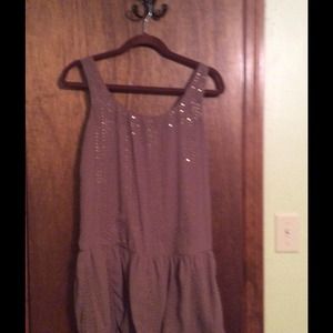 Sleeveless taupe dress szS