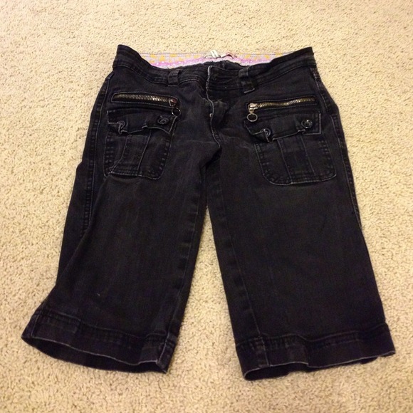 Black knee length shorts!
