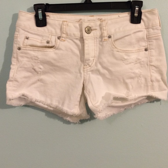 White American Eagle Shorts