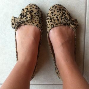 Leopard bow ballet flats