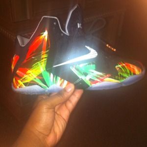 Lebron XI