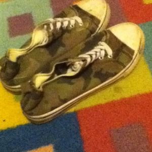 Camo shoes