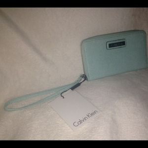 Light turquoise wristlet wallet