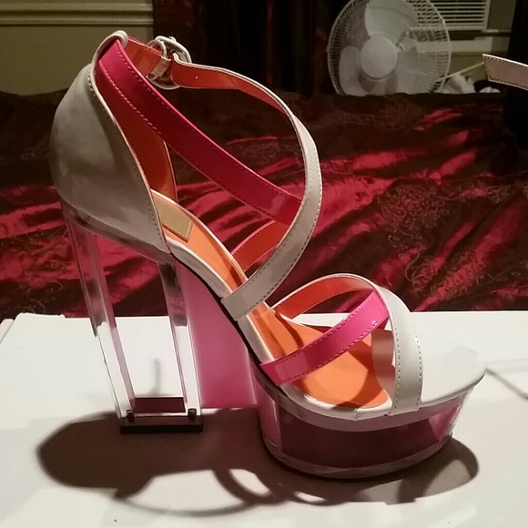 Platform sandals