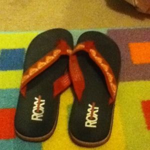 Roxy flip flops