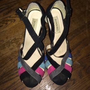 Cute gently worn wedges size 8