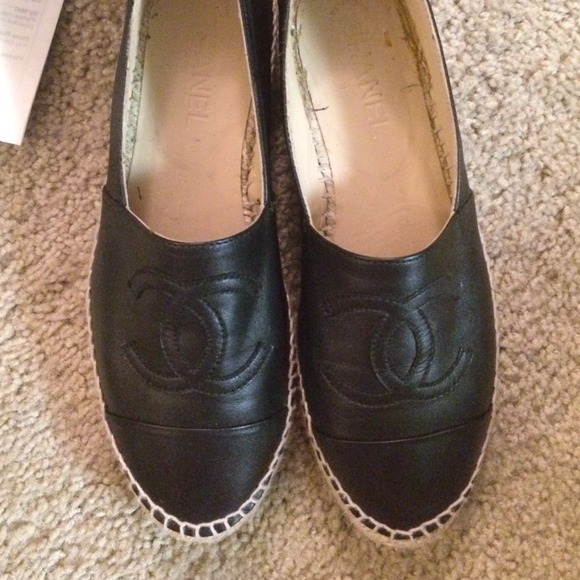 SOLD!! 2014 Chanel Espadrilles Black Leather Sz 39 - Picture 2 of 4