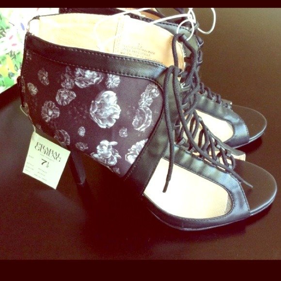 Prabal Gurung for Target lace heels 7.5 brand new