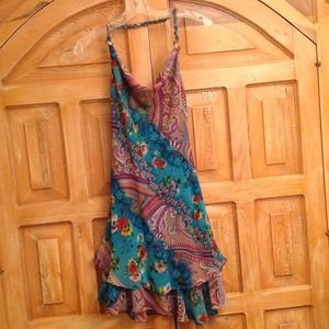 Flutter Dress w/ Great Details by Liz Minelli.