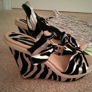 Zebra Wedges!! NWOT
