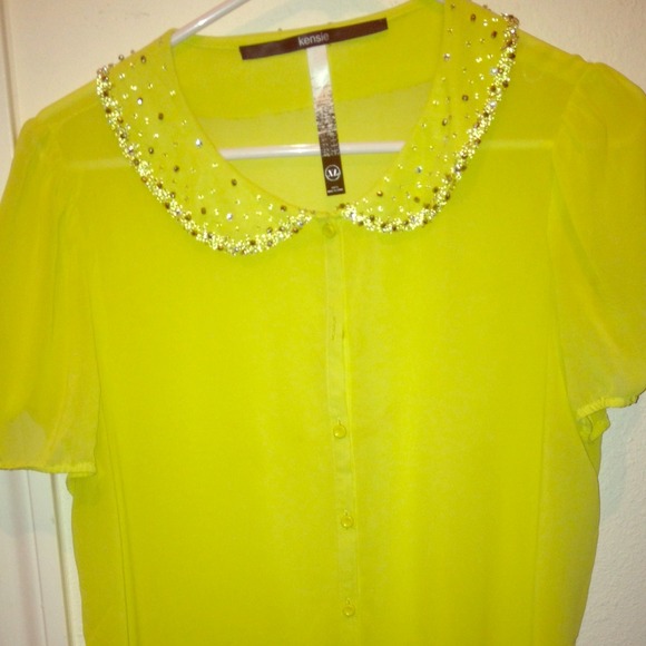 Sweet looking green Kensie silk top