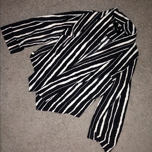 Forever 21 Striped Loose Blazer - Picture 2 of 2