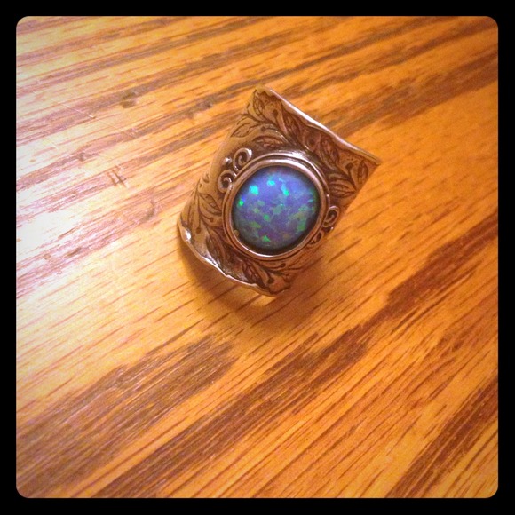 Israel made opal statement ring .925