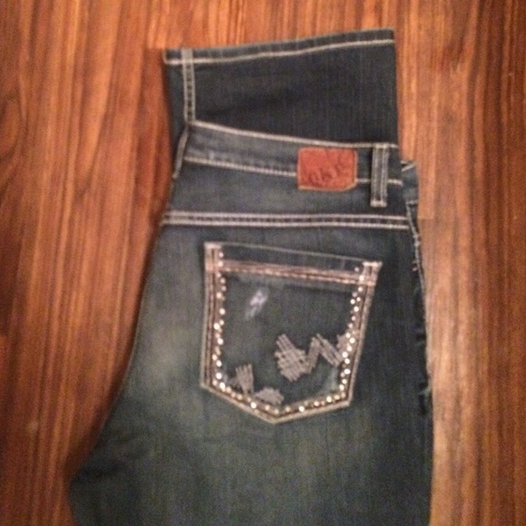 Reduced !! pair of buckle drew .  ( PRICEDROP)