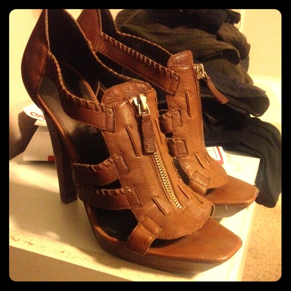 ❌Sold❌Jessica Simpson Brown Gladiator Heel - Picture 1 of 4