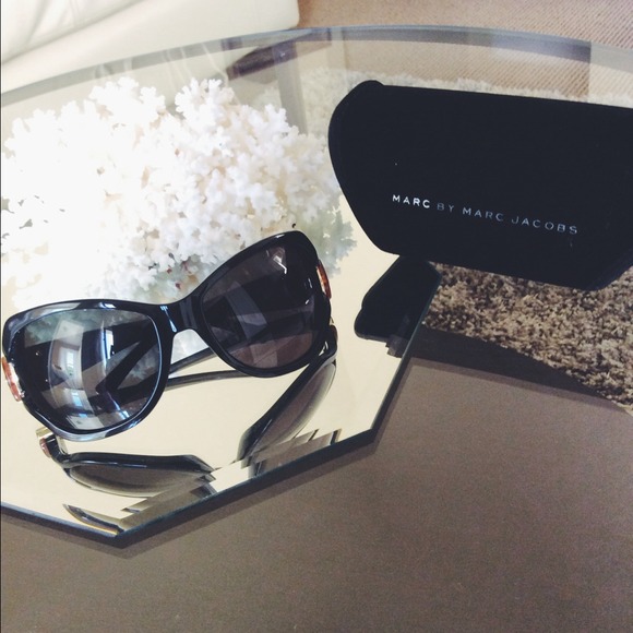 Marc Jacobs | Black Cat Eye Sunglasses