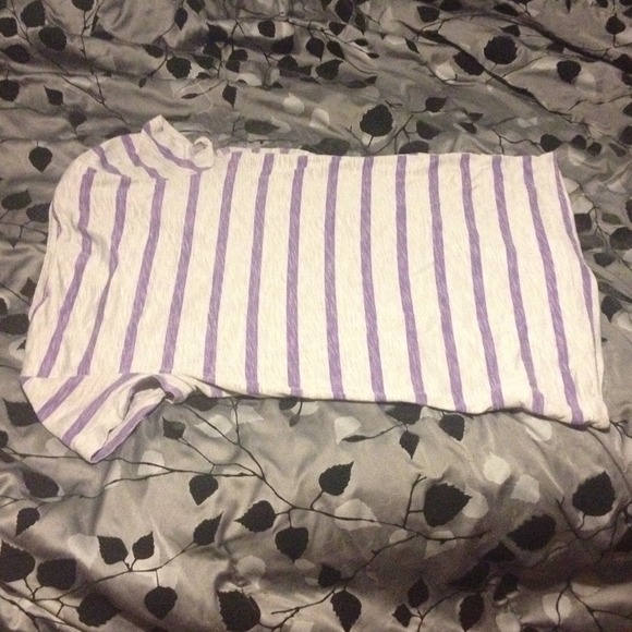 Grey and purples striped t shirt! - Picture 3 of 3