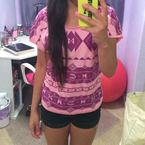 Top - Picture 2 of 2