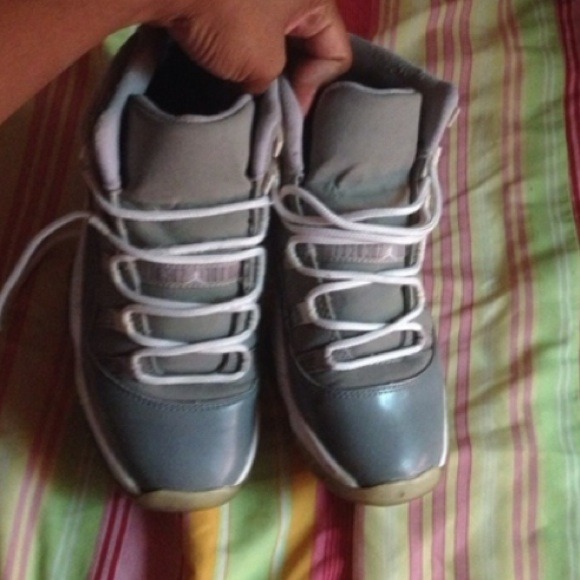 SOLD💛 3.5y cool grey 11 70🅿️🅿️ & posh shipping - Picture 4 of 4