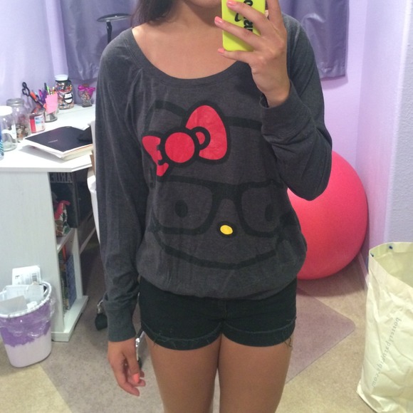 Top - Picture 2 of 2