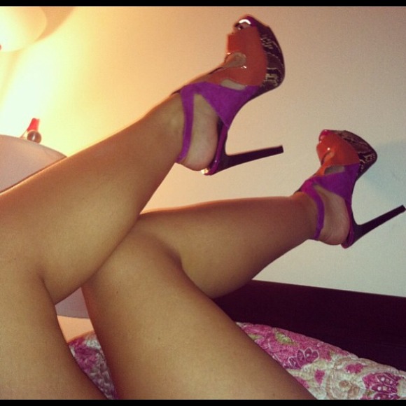 Jessica Simpson heels