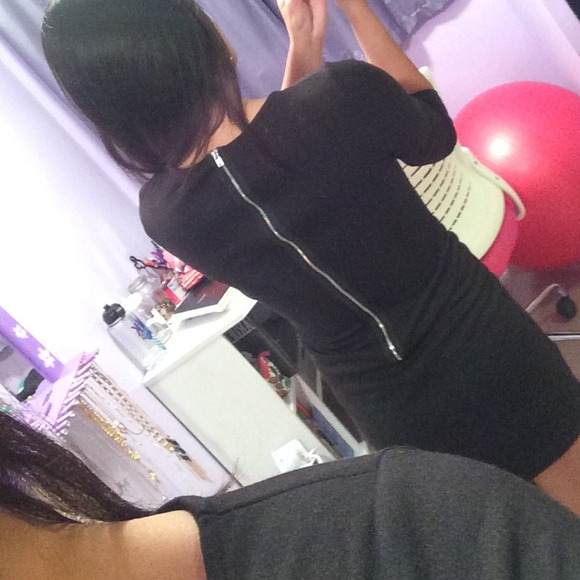 Dress - Picture 2 of 2