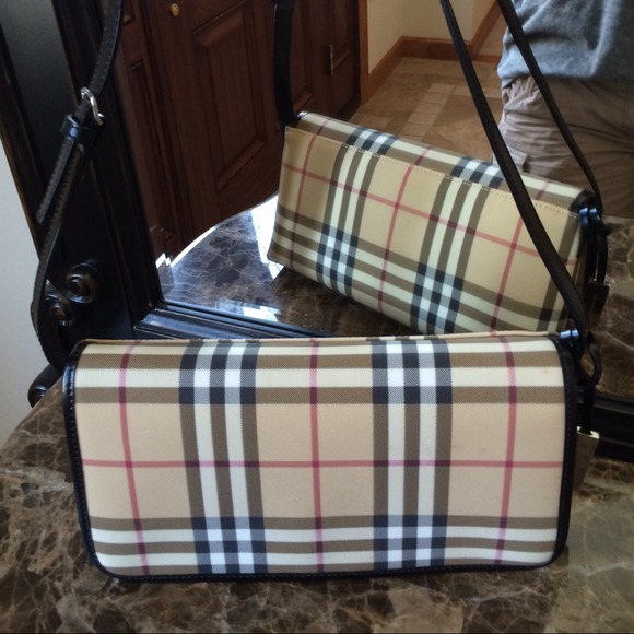 Burberry Handbags - ⬇️⬇️Reduced Price⬇️⬇️Authentic Burberry Nova Bag