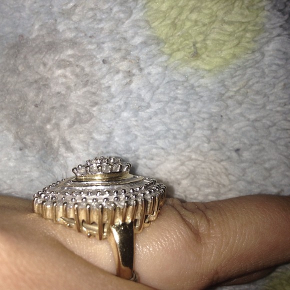 Diamond ring - Picture 2 of 4