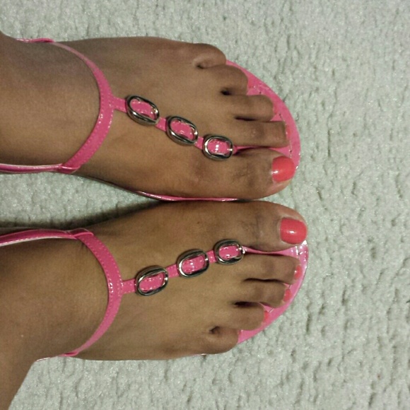 Michelle Do pink summer sandals size 9.5