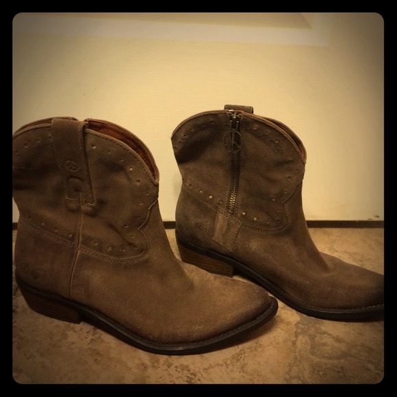 Lucky Brand Brown Ankle Cowgirl Boots, Size 6