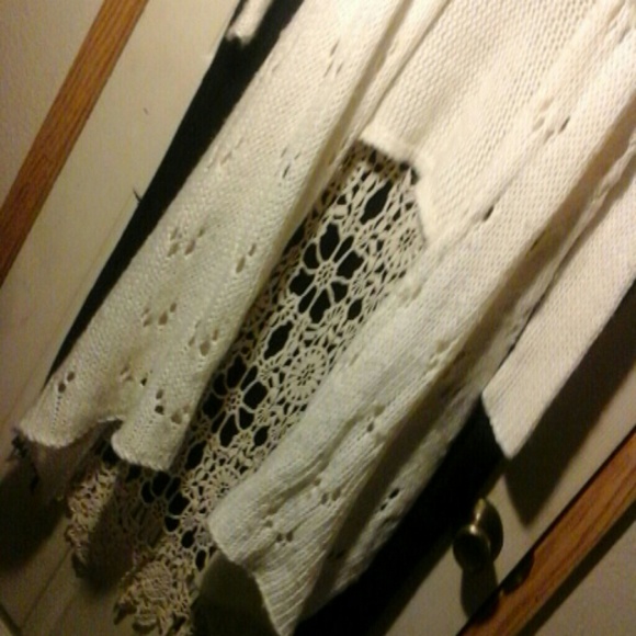 White BEBE killer open cardigan. Final price! - Picture 3 of 4