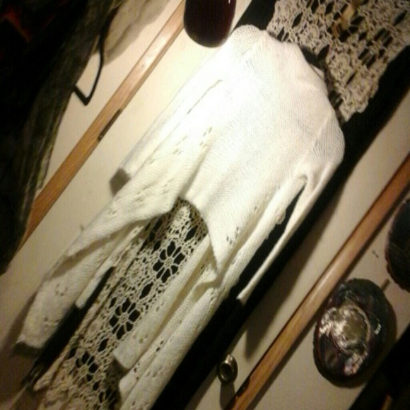 White BEBE killer open cardigan. Final price! - Picture 4 of 4