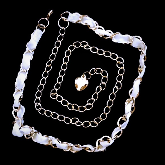 White and Gold Chain Belt (NWOT)