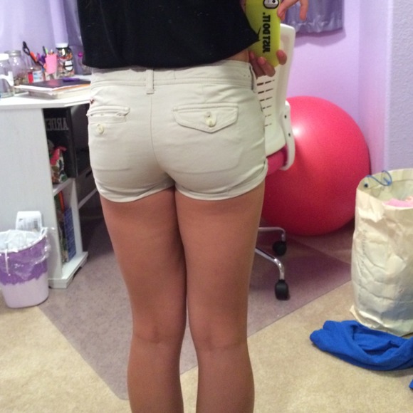 Shorts - Picture 2 of 3