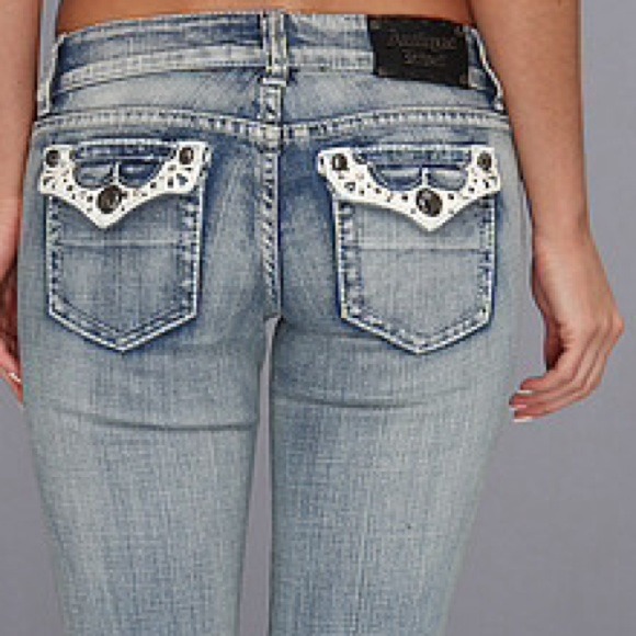 🎭Adorable Antique Rivet Jeans🎭 - Picture 4 of 4