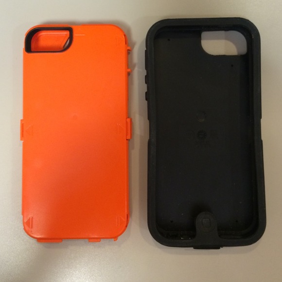 SOLD Defender case 5/5S - Picture 2 of 2