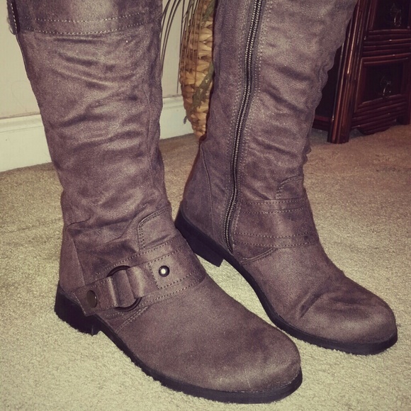 Tall Light Brown Boots by Bongo