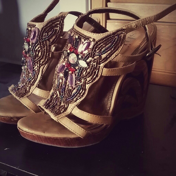 Jeweled Wedges by Shi