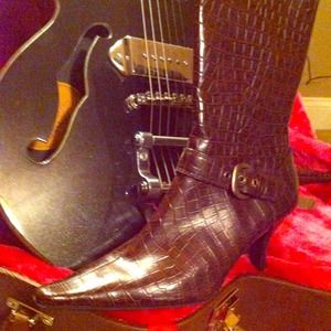 Harness Boots 🏁👢Worn ONLY ONCE