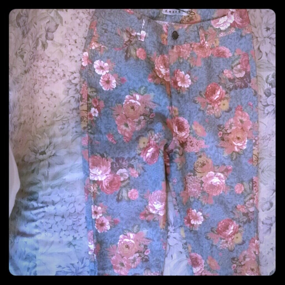 Floral high waisted skinny pants