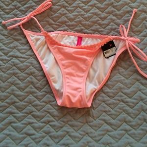 VS pink bottoms never worn size small!