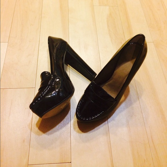 TOPSHOP: SCHOLAR Black Patent Platform Loafers