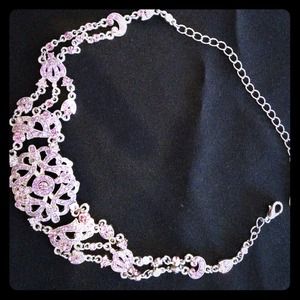 Glamorous antique style choker