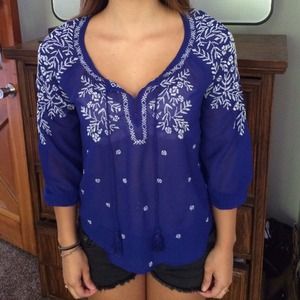 🚫SOLD🚫Sheer embroidered top