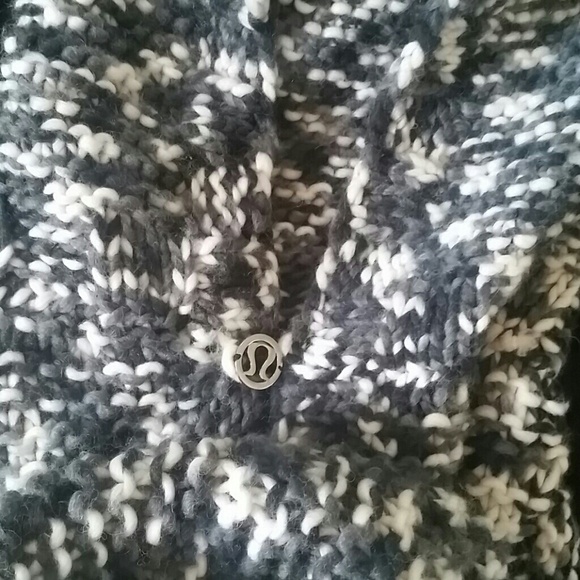 Lululemon chunky knit snood/vest/infinity scarf
