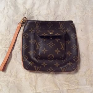 Louis Vuitton Partition Wristlet