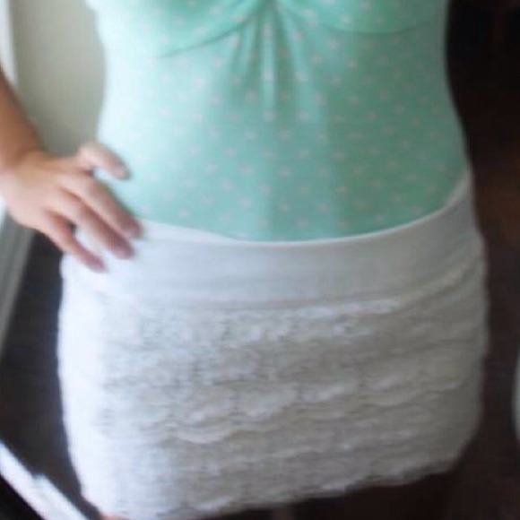 White lace skirt