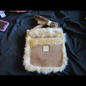 Ugg cross body bag