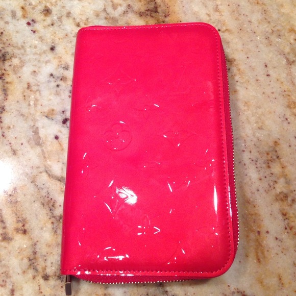 Louis Vuitton Vernis Zippy Wallet